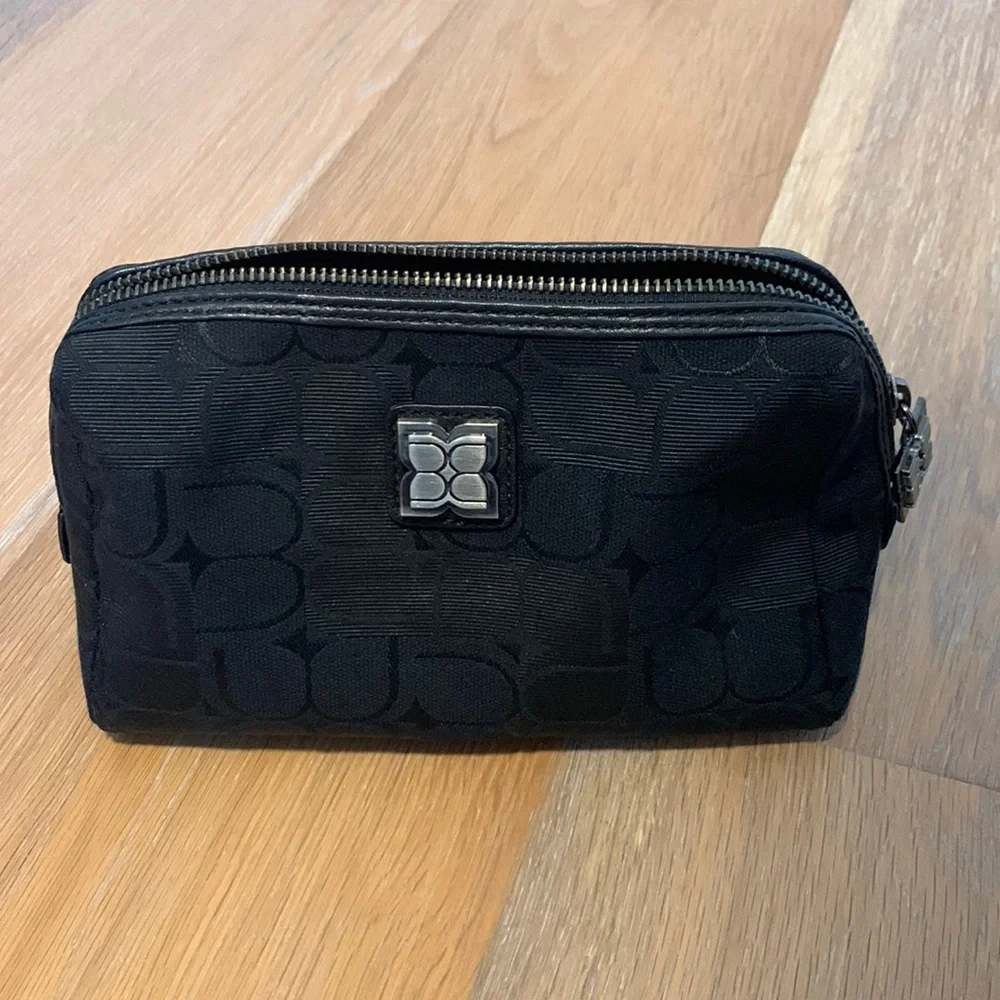 BCBGMaxAzria logo zippered cosmetic bag black